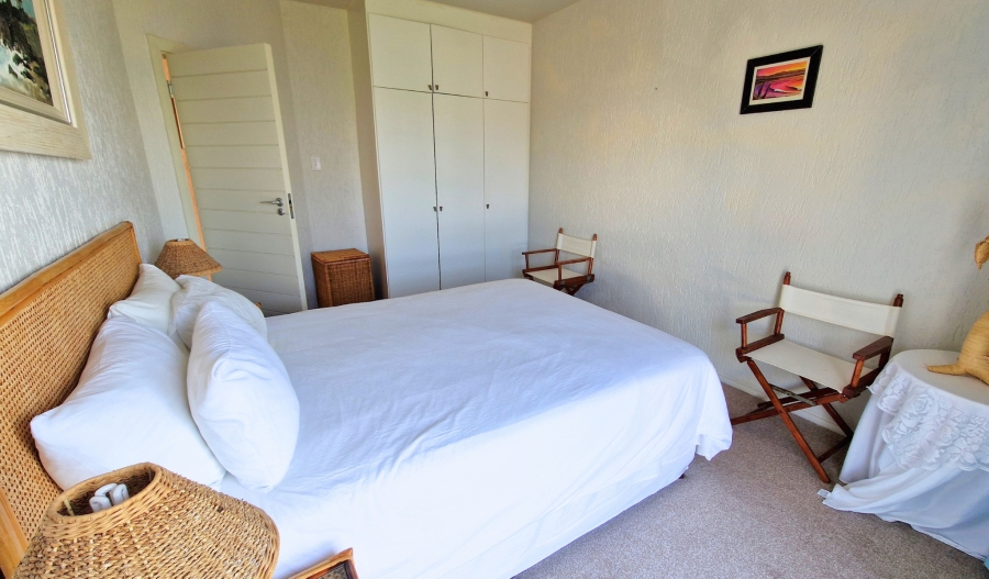 7 Bedroom Property for Sale in Wavecrest Eastern Cape